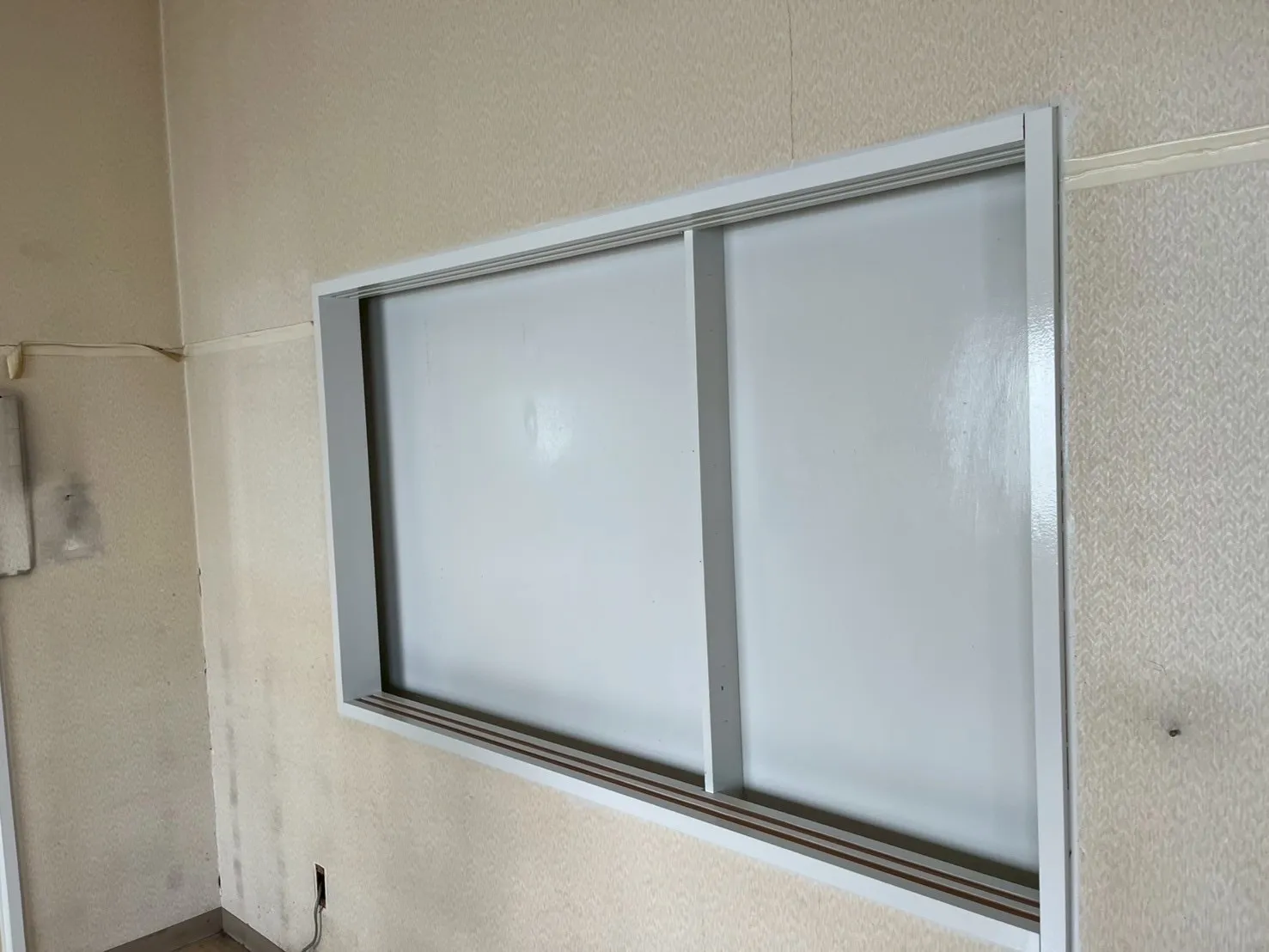 岐阜市テナント改修塗装工事です。