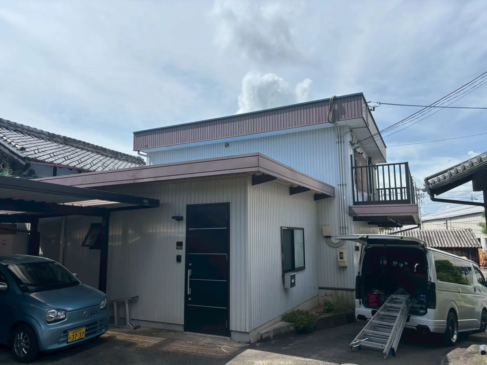 海津市のお客様の施工前の屋根・外壁写真