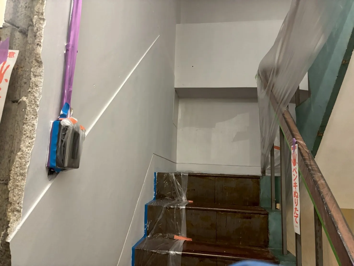 階段室の外壁塗装前