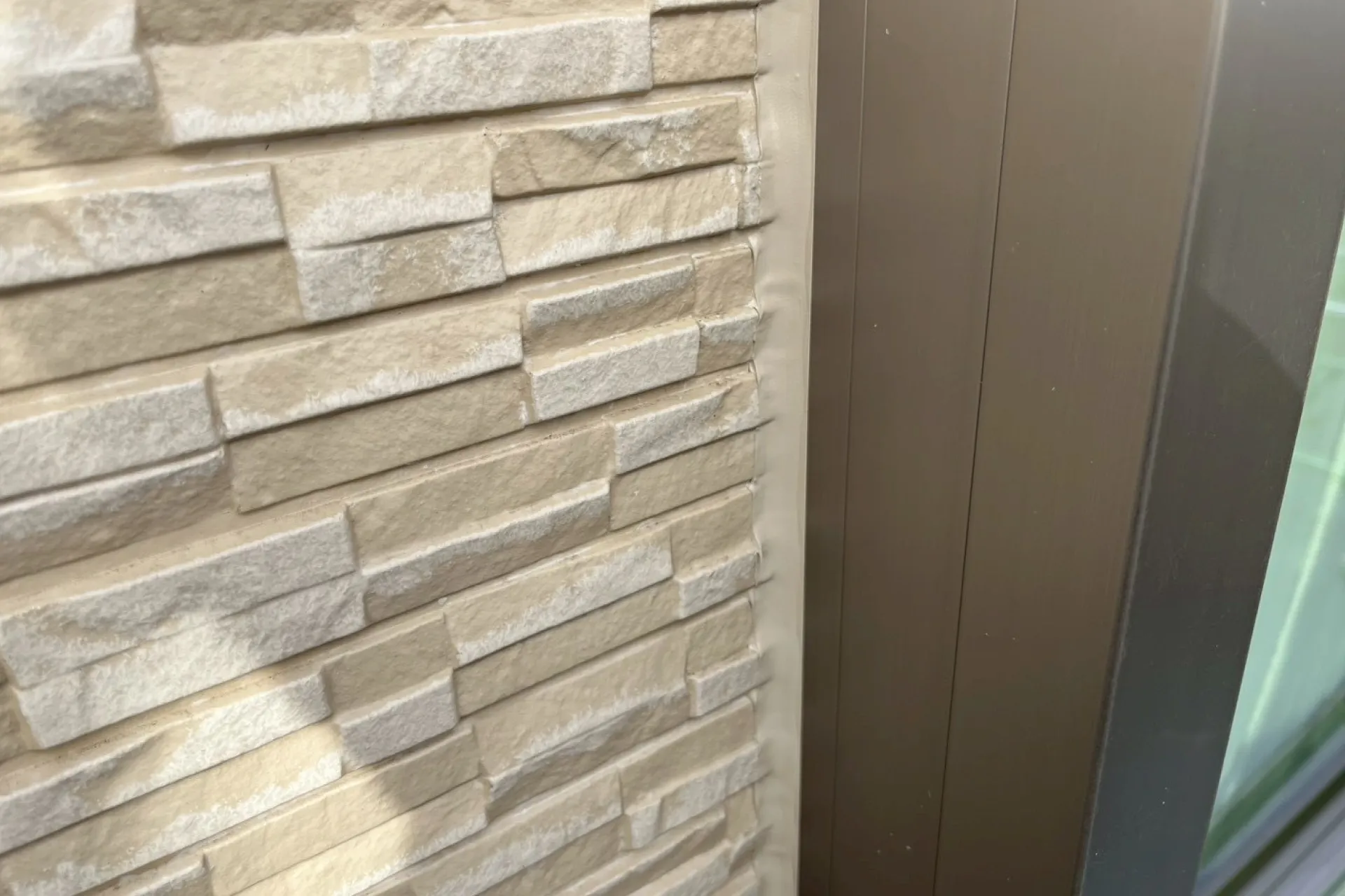 【施工事例】瑞穂市｜化粧打ちとクリヤー塗装で新築を再現