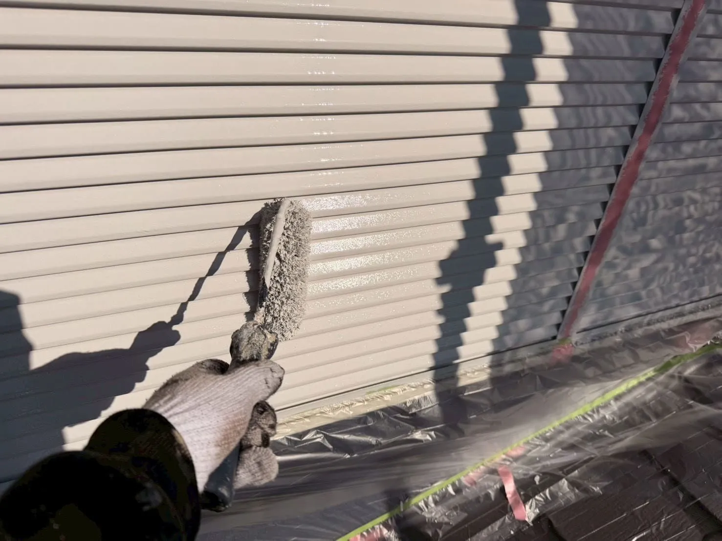 岐阜市鷺山にある邸宅の雨戸塗装