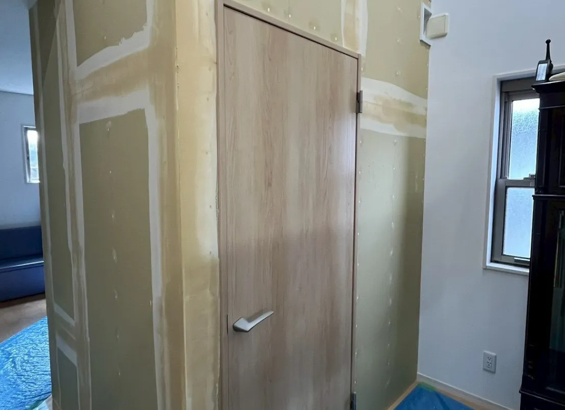 クロス張替え前