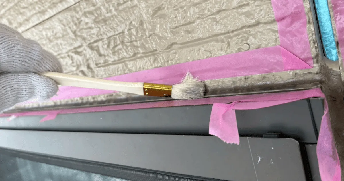 岐阜県大垣市の外壁塗装作業（コーキング工事）